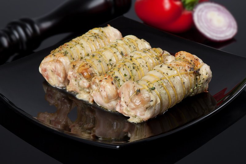 Рулетики из куриной грудки