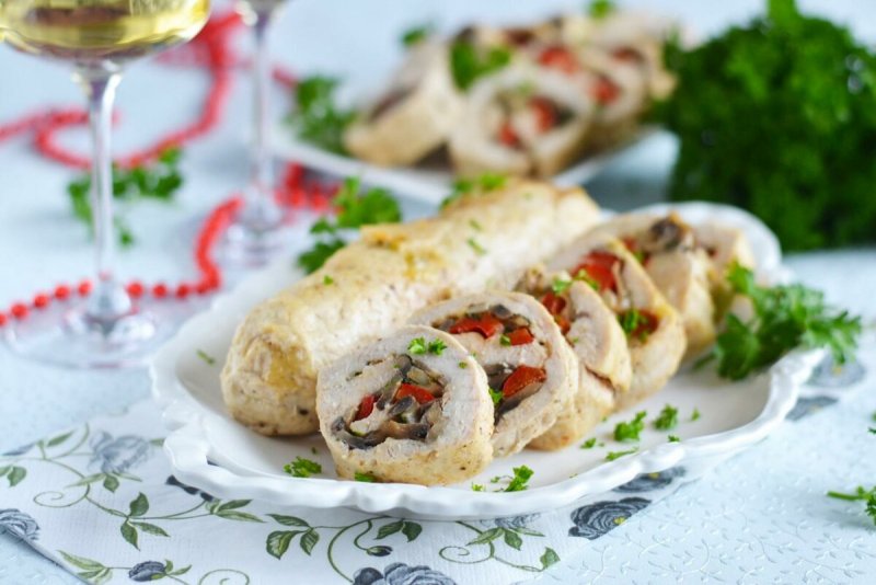 Куриные рулетики с грибами