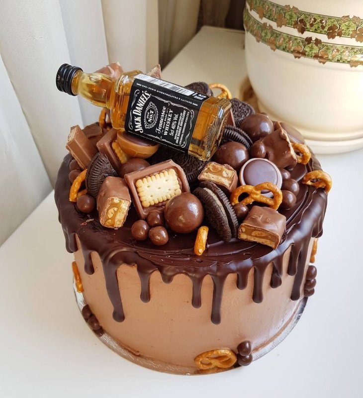 Стильный мужской торт