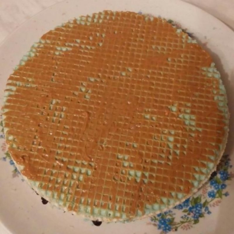 Вафельные коржи со сгущенкой