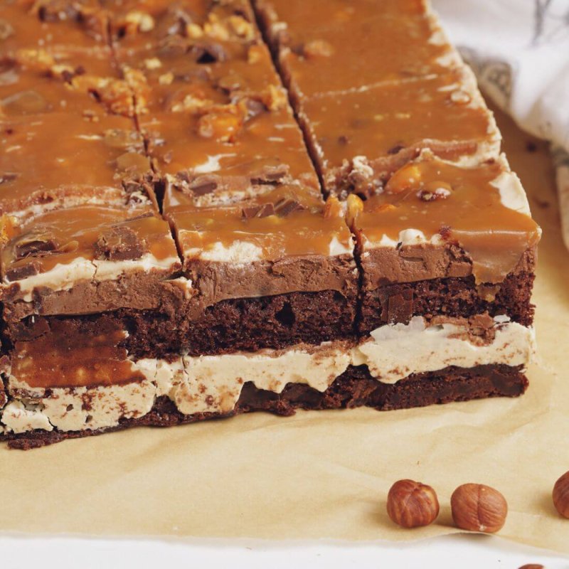 Украшение для торта из карамели