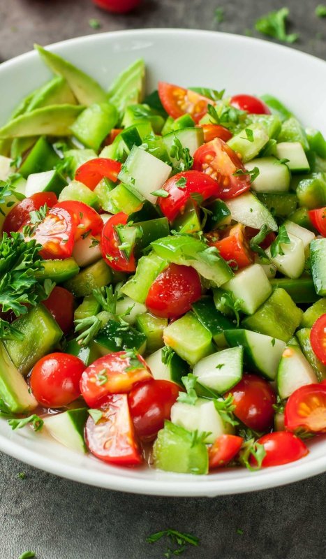 Салат из капусты с овощами