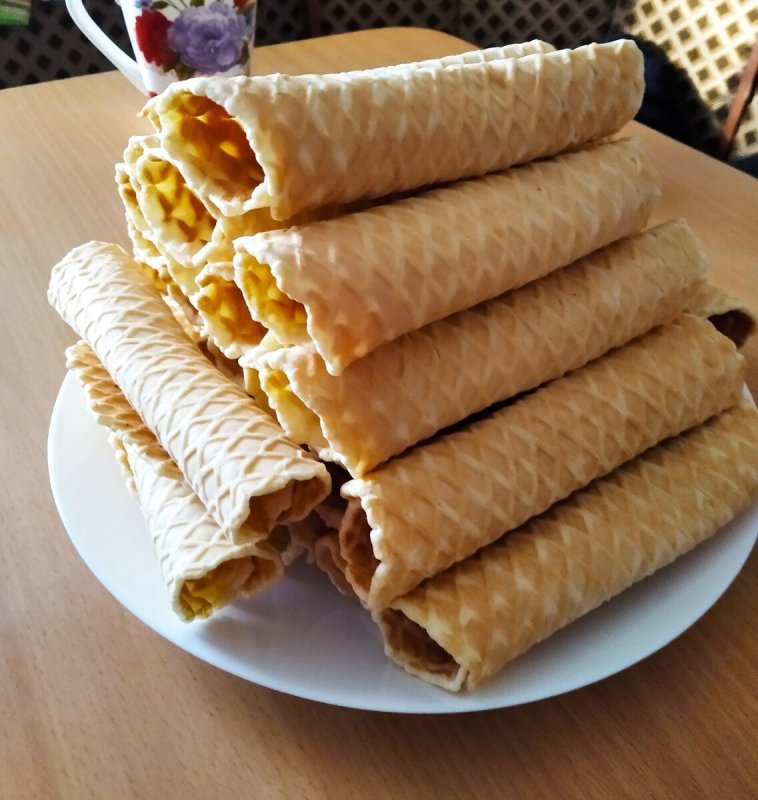 Трубочки со сгущенкой в вафельнице