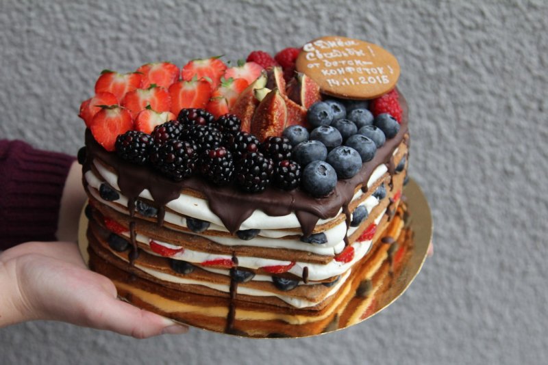 Штучки сладкие в розовой пачке с клубникой и йогуртом
