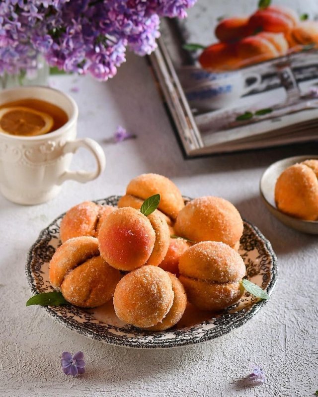 Советские пирожные персики