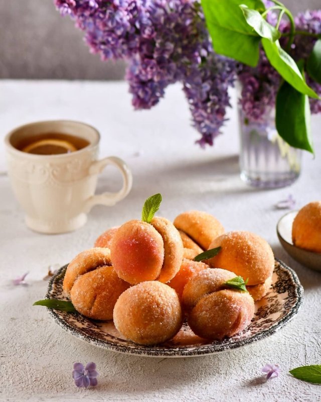 Выпечка с персиками