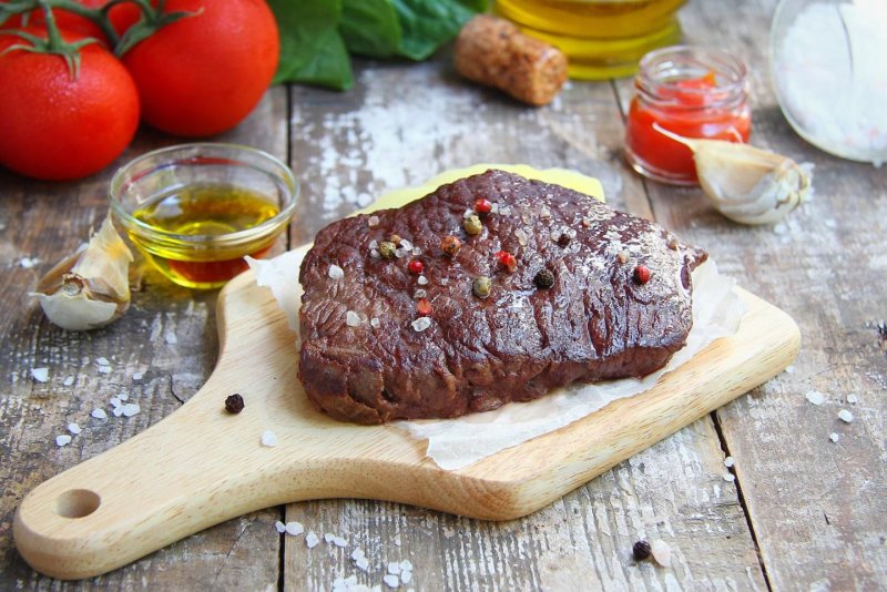 Стейки говядины в духовке