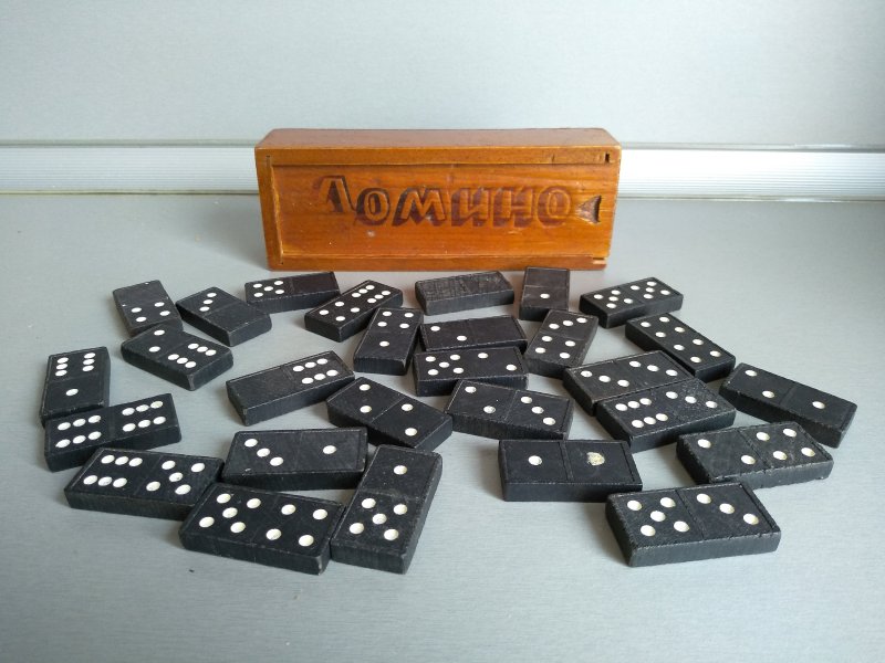 Домино в Индии
