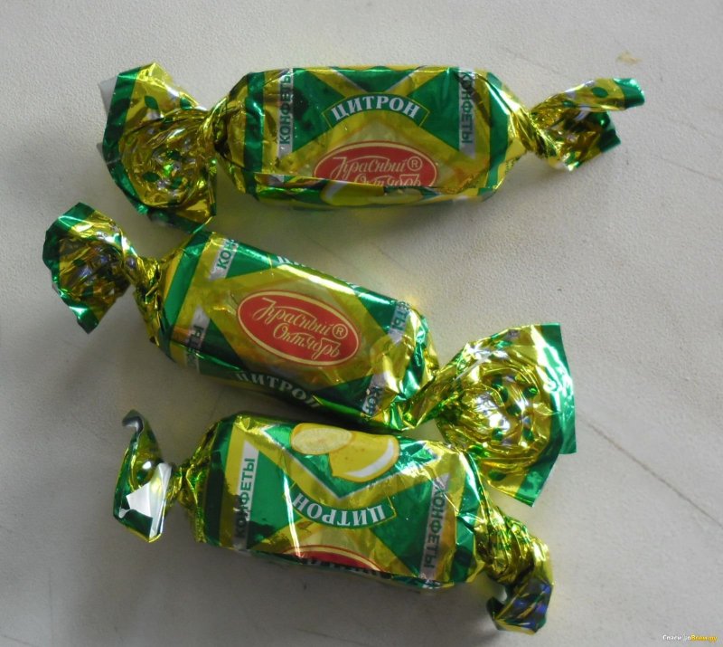 Красивая коробка конфет