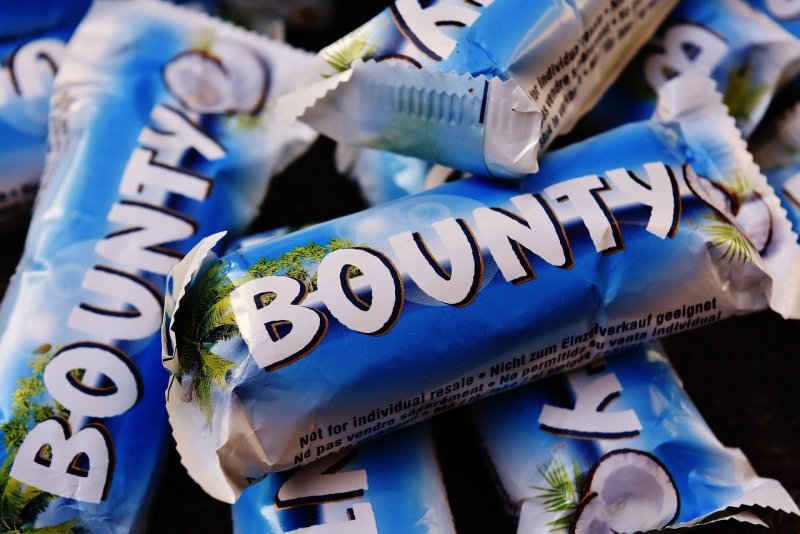 Шоколадный батончик Bounty 55 г