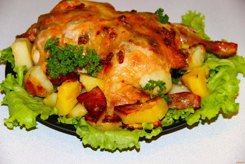 Фаршированная курица в духовке