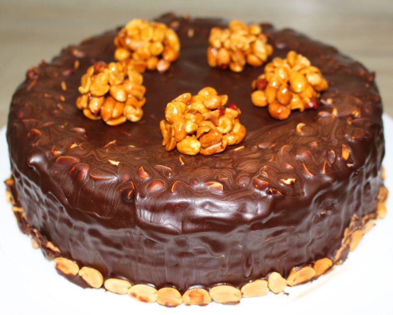 Торт Сникерс Raw Cake