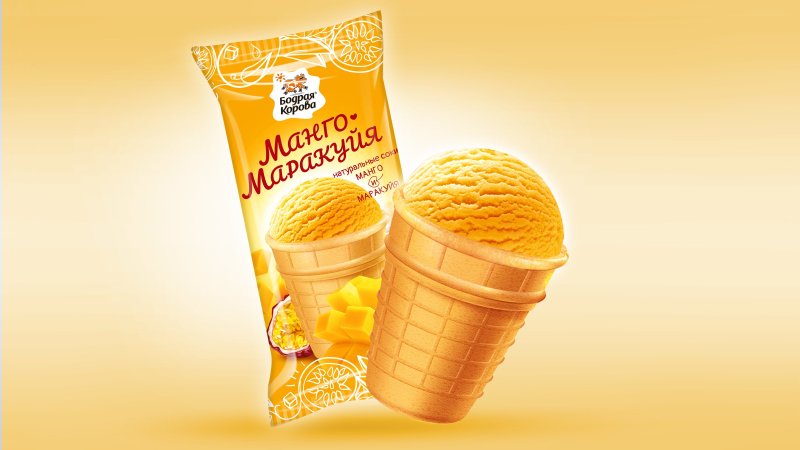 Мороженое крем брюле на белом фоне