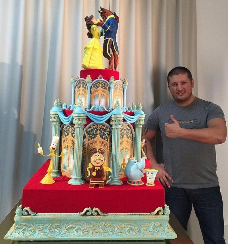 Ренат Агзамов торт красавица и чудовище