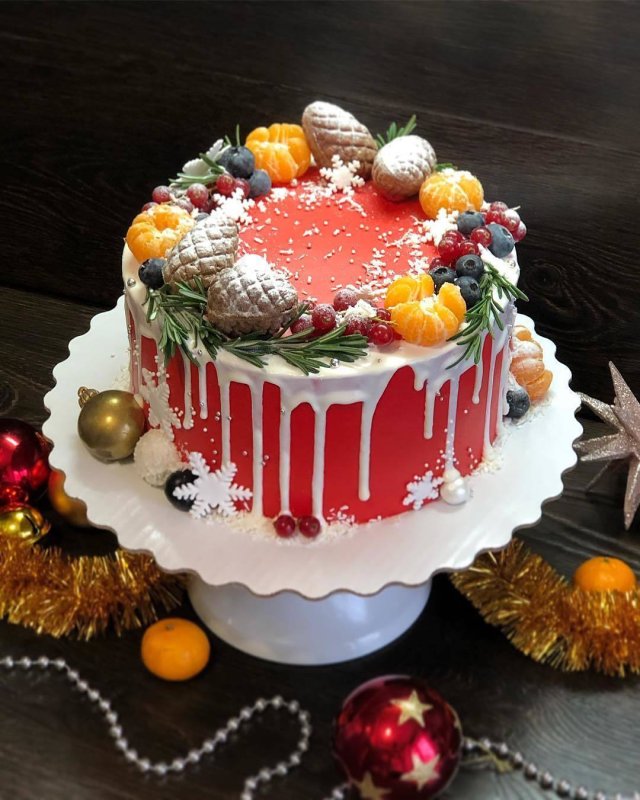Торт на новый год с шарами