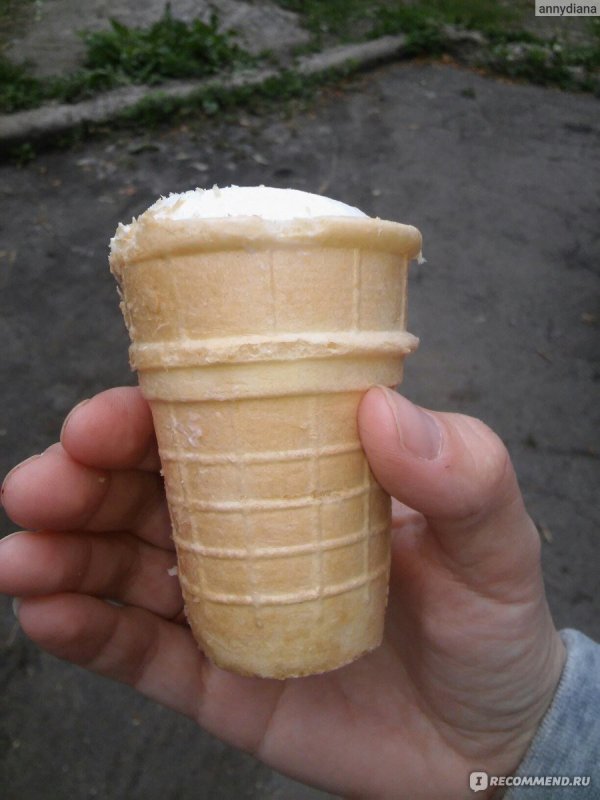 Мороженое в стаканчике