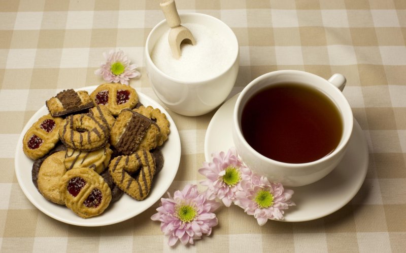 Чай с печеньем