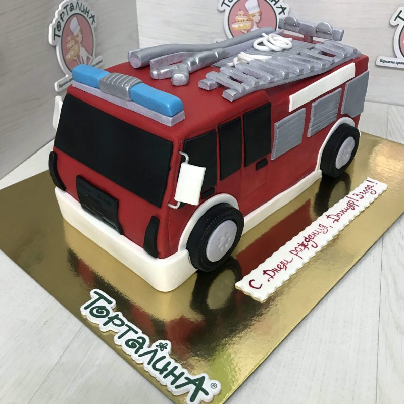 Пожарная машина из мастики