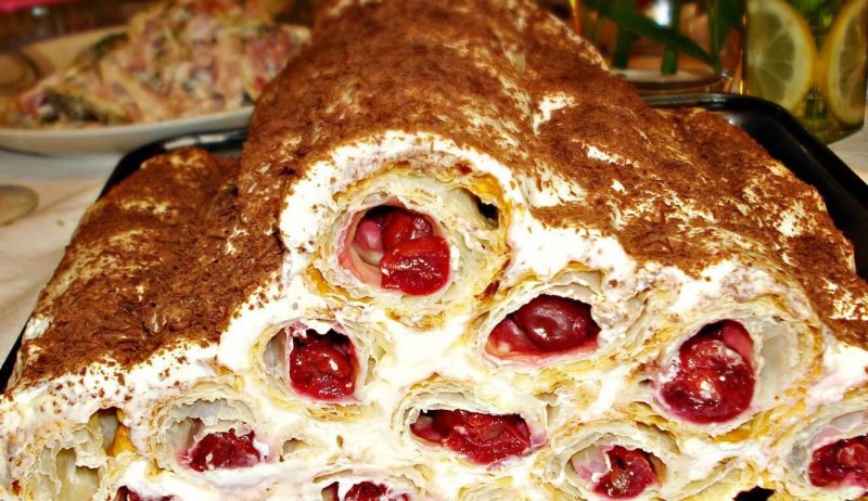 Монастырская изба торт Атолл