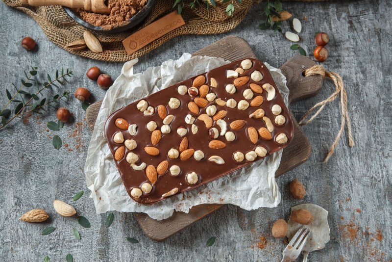 Белый шоколад с орехами макияж