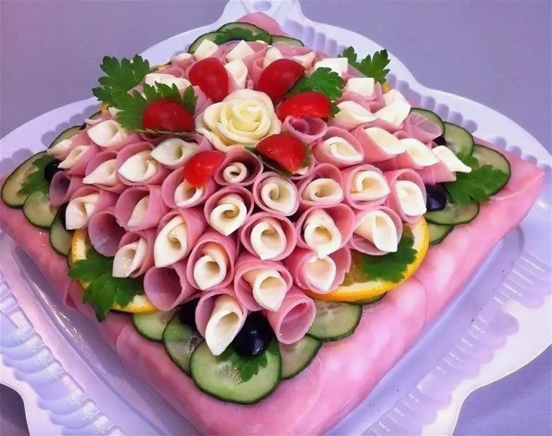 Украшение мясного торта
