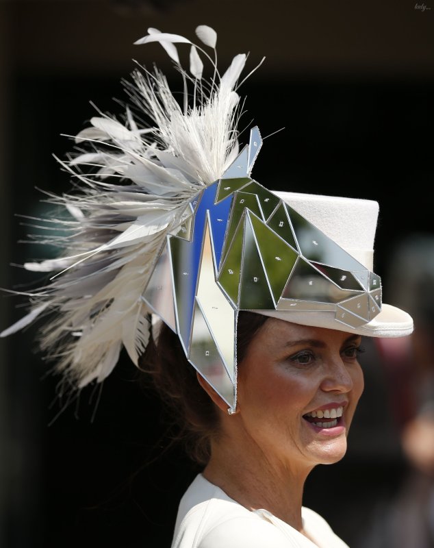 Женщины участницы скачек Royal Ascot