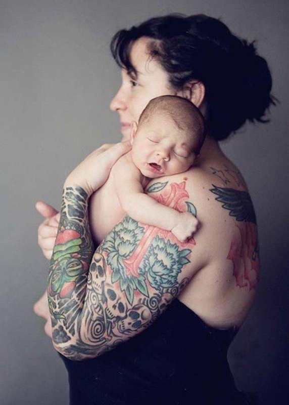 Татуированные родители с детьми