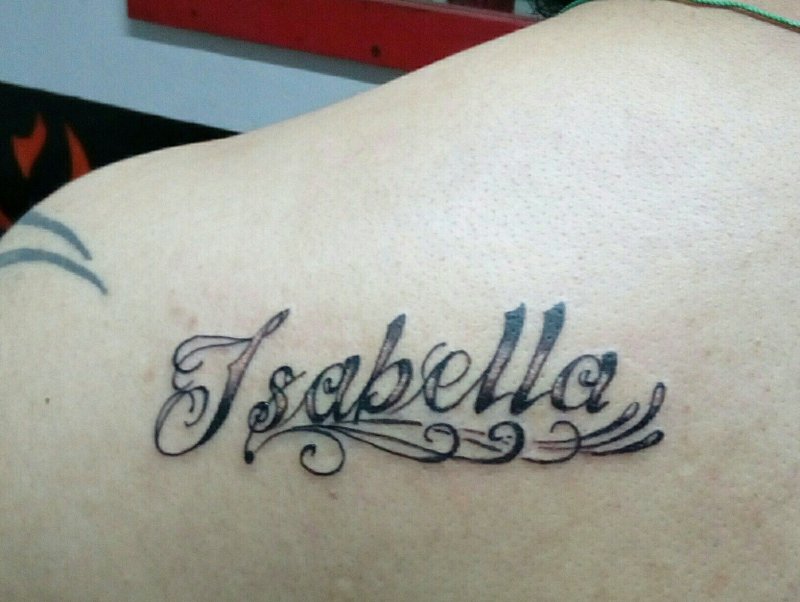 Татуировка с именем Bella