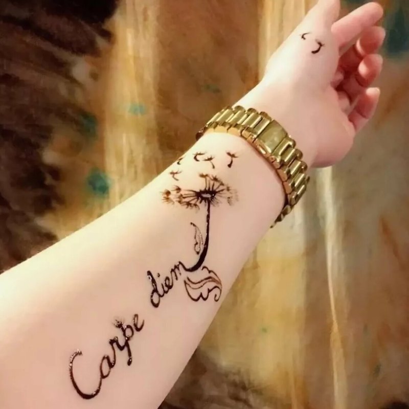 Carpe Diem тату на стопе