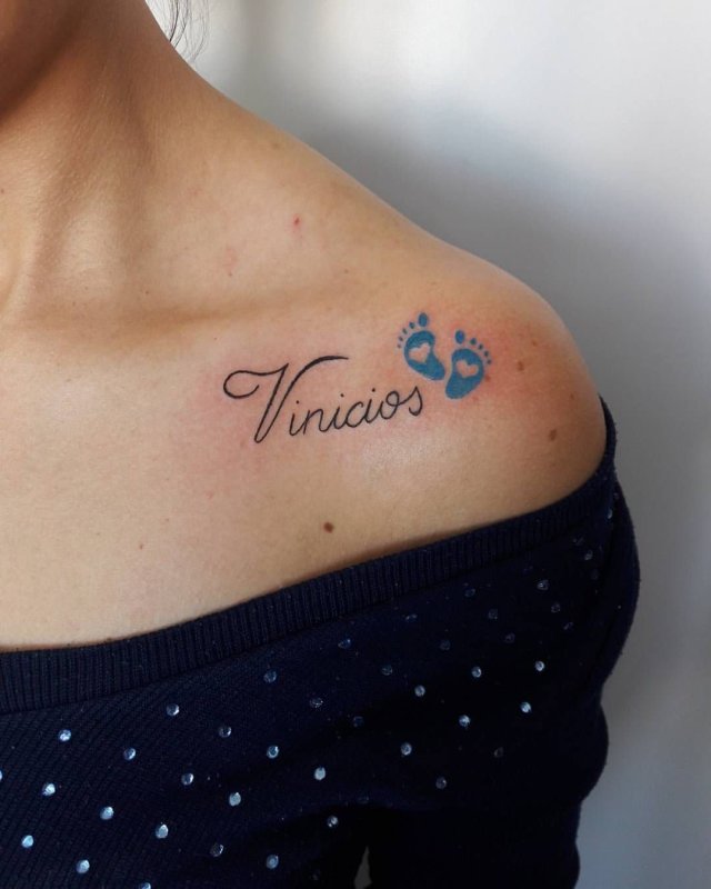 Lettering тату на шее