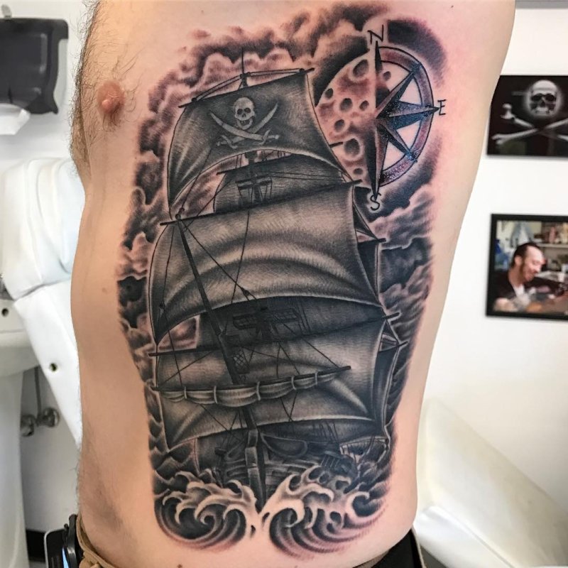 Tattoo Realism корабль