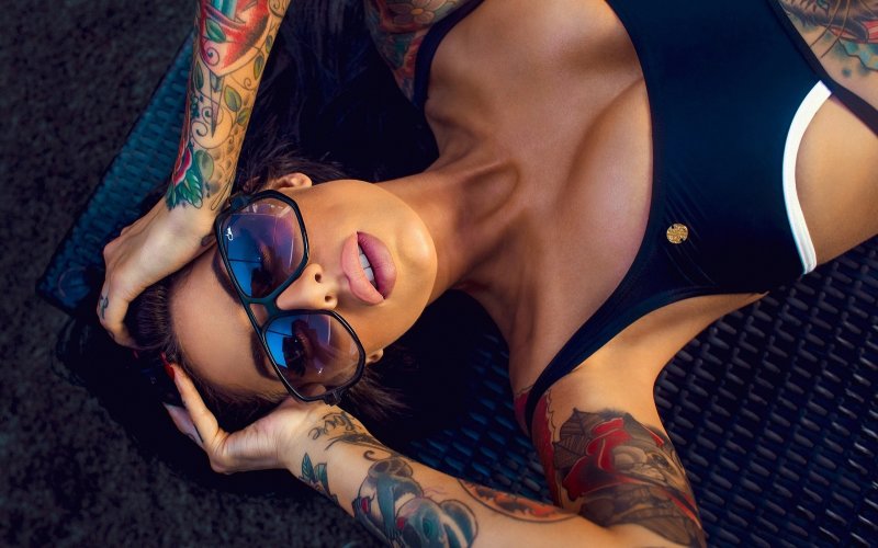 Тату модель Rebecca Crow