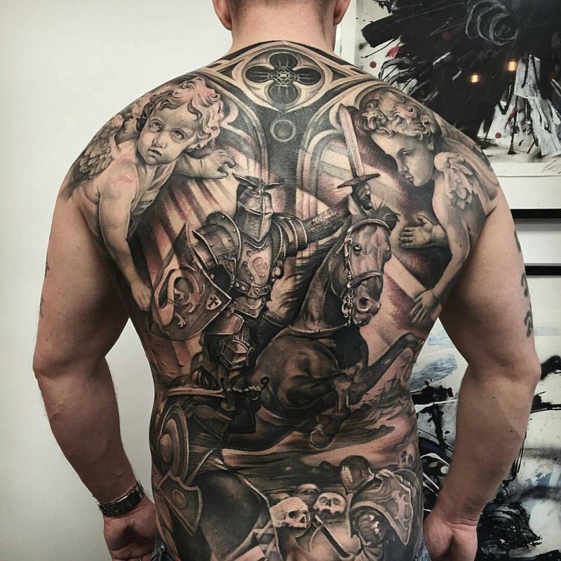 Тату на спине