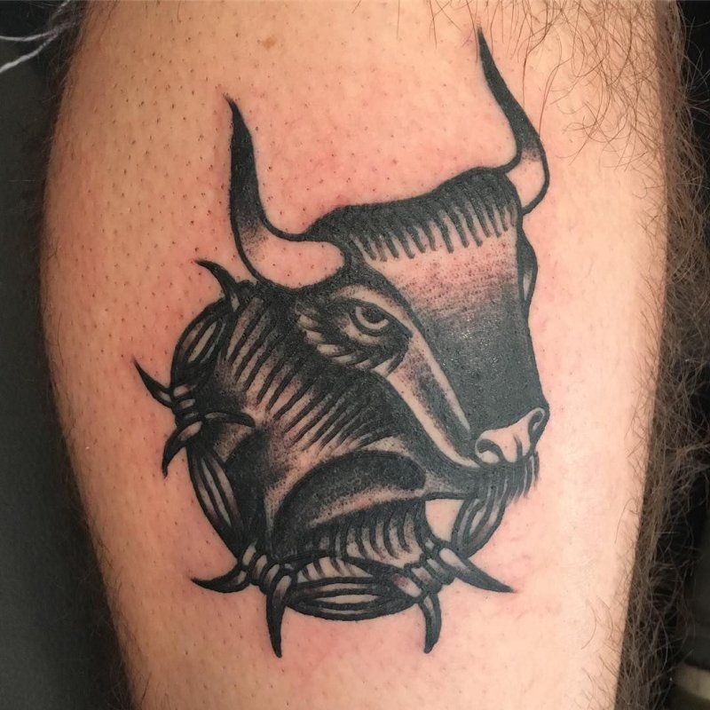 Тату Taurus для мужчин