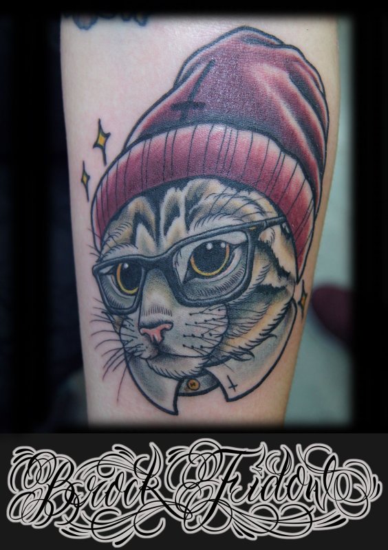 Кот в очках тату