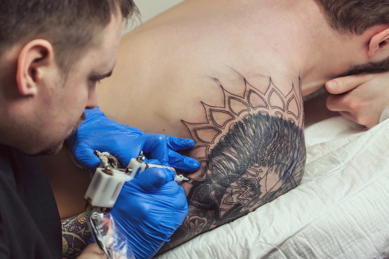 Numb Tattoo на груди