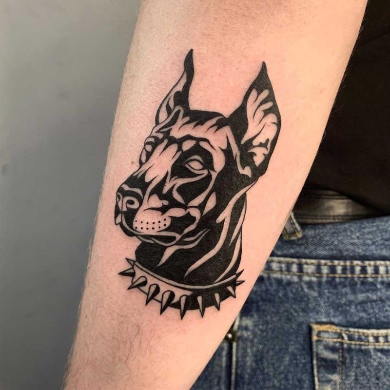 Linework Tattoo Доберман