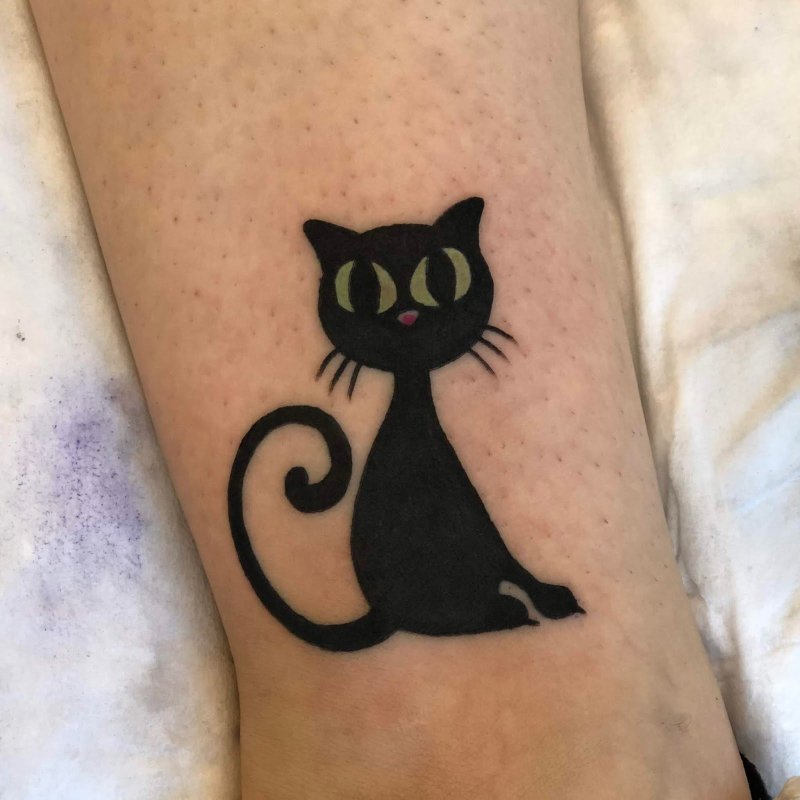 Тату кошка с котенком