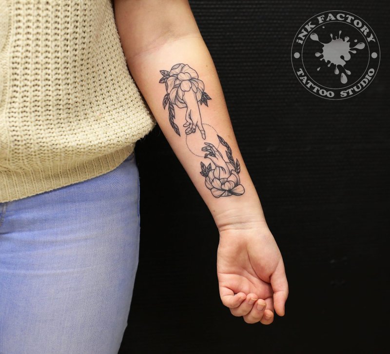 Tattoo на руке женские