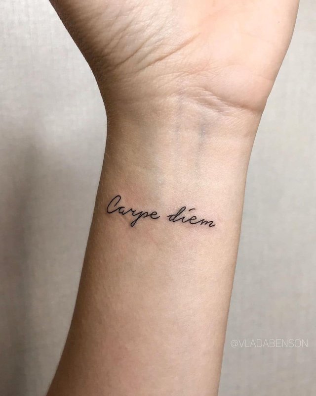 Carpe Diem Татуировка