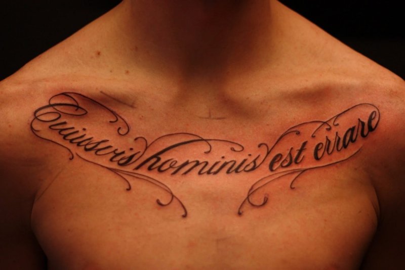 Amor vincit Omnia тату на руке