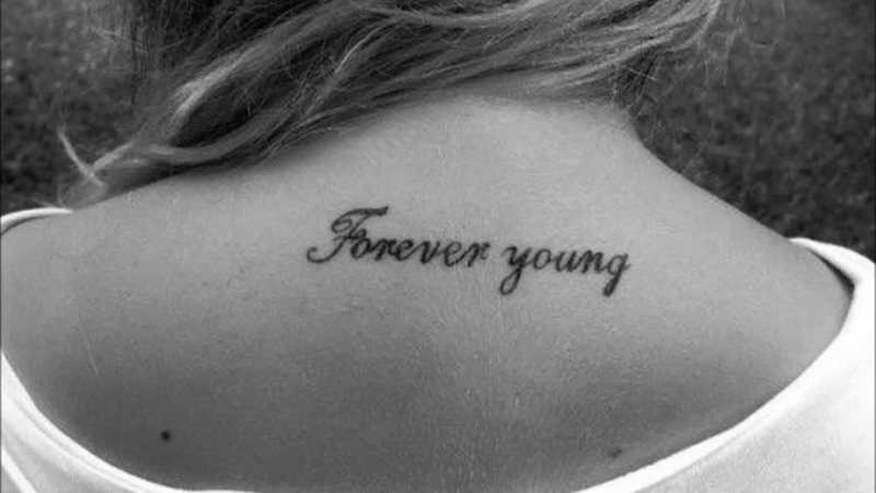 Forever young тату