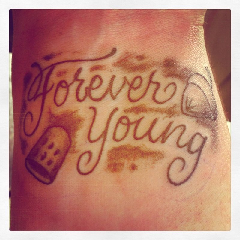 Тату Forever young цветная