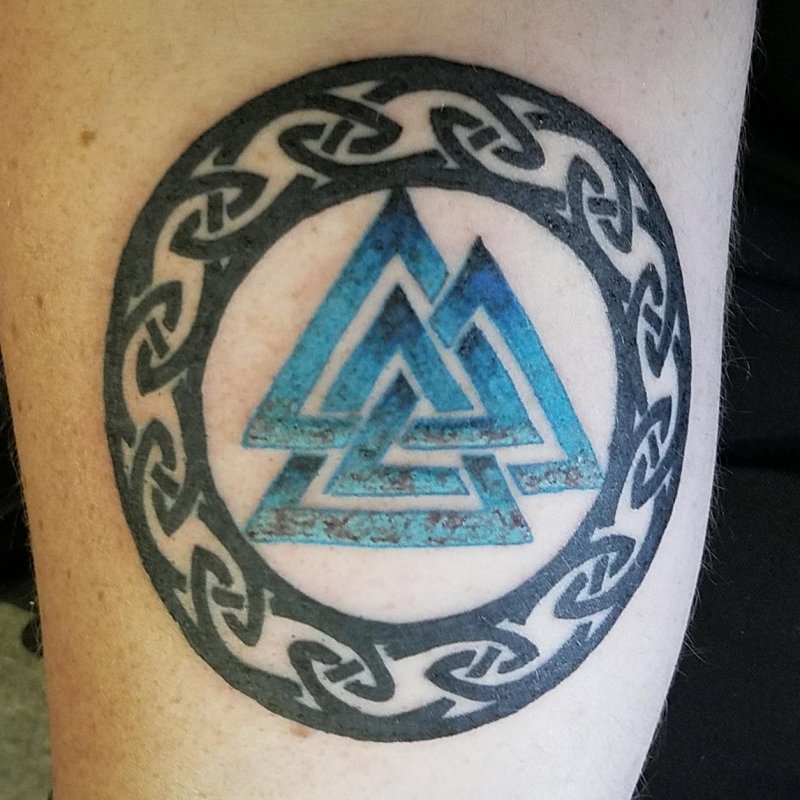 Валькнут Tattoo