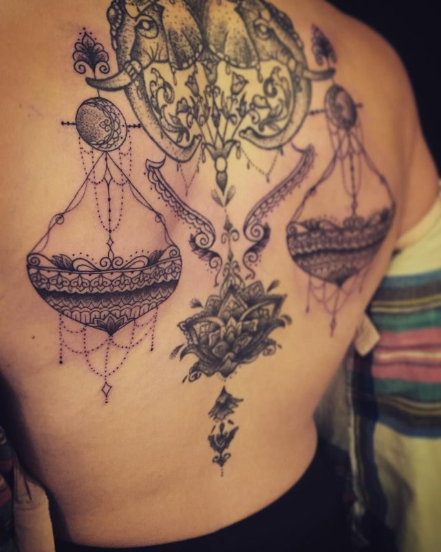 Libra тату