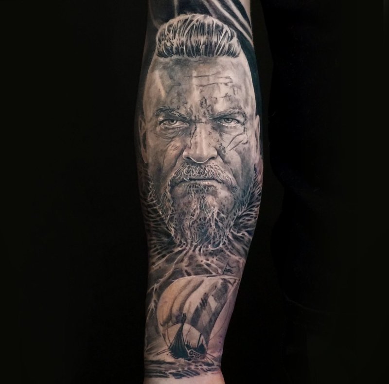 Татуировщик Андрей Викинг