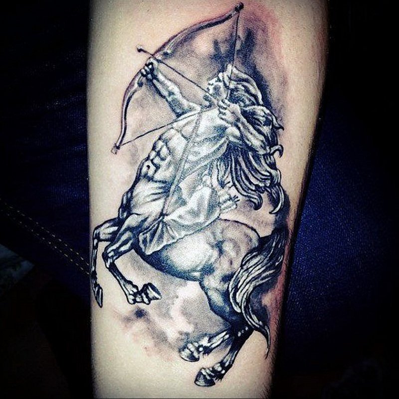 Стрелец Sagittarius тату