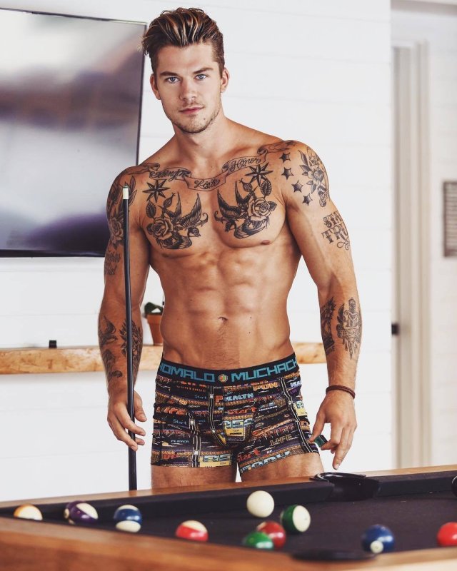 Stuart Reardon тату