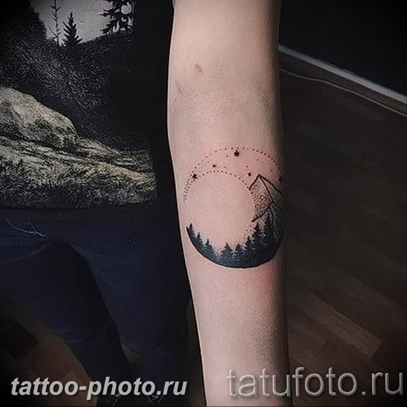 Тату месяц