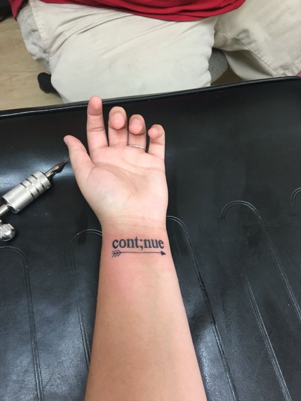 Never give up тату